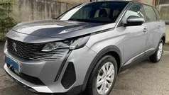 Cinzento Usado 2021 Peugeot 5008 Monovolume | € 23.450 (Preço justo)