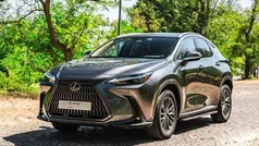 Branco Usado 2024 Lexus NX450h+ Executive Line SUV | € 71.500