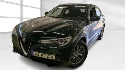 Verde Usado 2021 Alfa Romeo Stelvio Super SUV | € 32.700 (Preço justo)