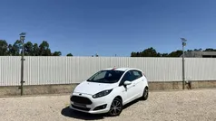 Branco Usado 2015 Ford Fiesta SYNC Edition Citadino | € 9.500 (Preço justo)