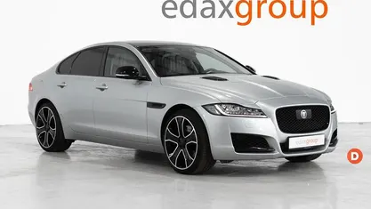 Cinzento Usado 2017 Jaguar XF | € 13.690 (Preço justo)