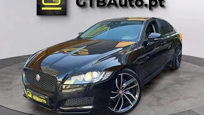 Preto Usado 2018 Jaguar XF Prestige Sedan | € 25.750 (Preço justo)