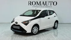 Branco Usado 2020 Toyota Aygo X-play Citadino | € 12.300 (Preço justo)