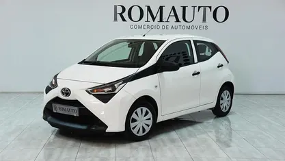 Branco Usado 2020 Toyota Aygo X-play Citadino | € 12.300 (Preço justo)