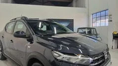 Cinza Usado 2022 Dacia Sandero Comfort Citadino | € 13.500 (Preço justo)
