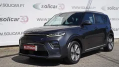 Cinza Usado 2022 Kia Soul EV SUV | € 24.500 (Preço justo)