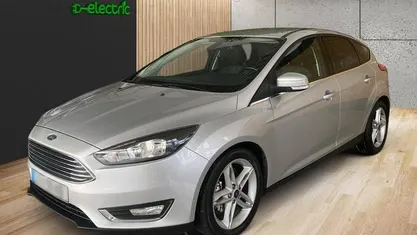 Cinzento Usado 2017 Ford Focus | € 13.900 (Preço justo)