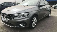 Cinzento Usado 2016 Fiat Tipo Easy Sedan | € 10.500 (Preço justo)