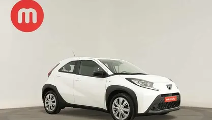 Branco Usado 2023 Toyota Aygo X Pulse SUV | € 17.499 (Preço justo)