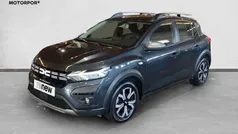 Cinza Usado 2023 Dacia Sandero Expression Citadino | € 17.190 (Preço justo)