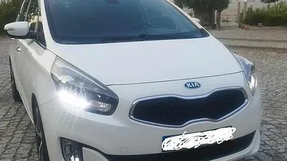 Usado 2016 Kia Carens Monovolume | € 9.950 (Super Preço)