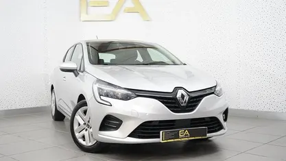 Usado Renault Clio V SE 100 HP (73 kW) 2021 Cinza