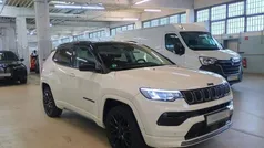 Branco Usado 2022 Jeep Compass Limited SUV | € 28.990 (Preço justo)