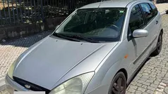 Cinzento Usado 2001 Ford Focus ST Carrinha | € 1.600