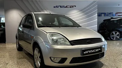 Cinza Usado 2005 Ford Fiesta Ghia | € 3.900 (Preço justo)