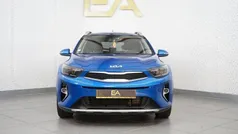 Azul Usado 2022 Kia Stonic SUV | € 15.980 (Preço justo)