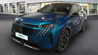 Azul Usado 2024 Peugeot e-3008 GT SUV | € 39.500 (Preço justo)