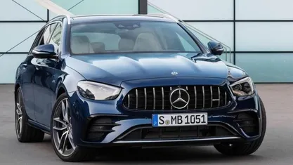 Cinzento Usado 2019 Mercedes E300 Avantgarde Carrinha | € 29.500 (Bom preço)