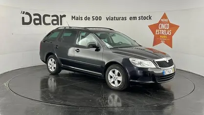 Usado Skoda Octavia 105 HP (77 kW) 2012 Preto Carrinha