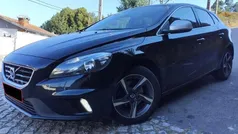 Preto Usado 2015 Volvo V40 R-Design Momentum Carrinha | € 12.500 (Preço justo)