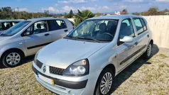 Cinza Usado 2002 Renault Clio II | € 2.800 (Preço justo)