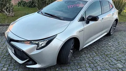 Usado Toyota Corolla 122 HP (89 kW) 2021 Cinzento