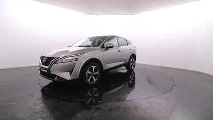 Usado Nissan Qashqai 140 HP (102 kW) 2024 Cinzento SUV