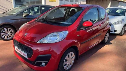 Usado 2013 Peugeot 107 Active Citadino | € 5.990 (Preço justo)