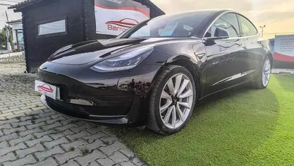 Preto Usado 2019 Tesla Model 3 Sedan | € 22.000 (Preço justo)