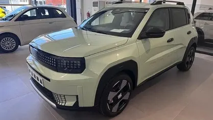 Novo Fiat Grande Panda La Prima 83 kW (113 HP) 2025 Azul Citadino