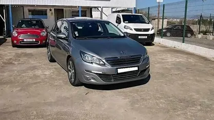 Usado Peugeot 308 116 HP (85 kW) 2014 Cinzento Citadino