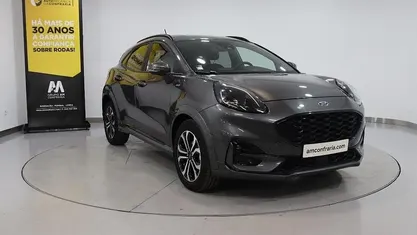 Cinzento Usado 2022 Ford Puma | € 21.230 (Preço justo)