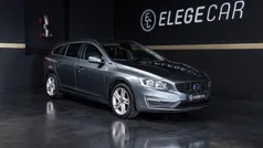 Cinza Usado 2016 Volvo V60 Momentum Carrinha | € 14.950 (Preço justo)