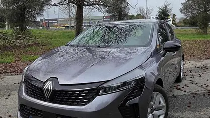 Usado Renault Clio V 90 HP (66 kW) 2025