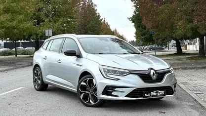 Cinzento Usado 2022 Renault Mégane IV Carrinha | € 19.900 (Preço justo)