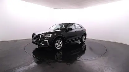 Usado Audi Q2 Advanced 110 HP (80 kW) 2024 Preto SUV