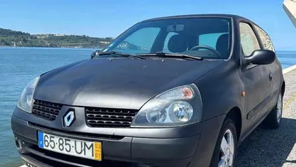 Usado Renault Clio II 75 HP (55 kW) 2003 Preto Citadino