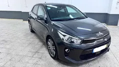 Cinzento Usado 2018 Kia Rio Citadino | € 14.750 (Preço justo)