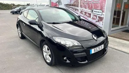 Usado Renault Mégane III 90 HP (66 kW) 2012 Preto Coupé