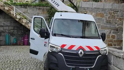 Usado Renault Master 145 HP (106 kW) 2021 Branco Monovolume