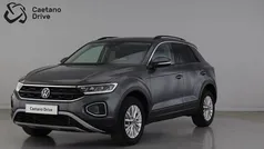 Cinzento Usado 2024 VW T-Roc Life SUV | € 24.290 (Preço justo)