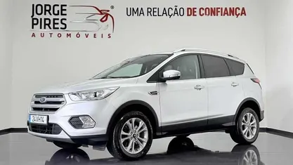 Usado Ford Kuga 120 HP (88 kW) 2018 Cinzento SUV