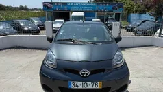 Cinzento Usado 2009 Toyota Aygo Citadino | € 4.990 (Preço justo)
