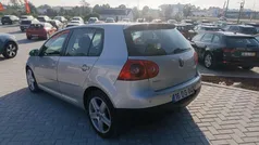 Cinzento Usado 2007 VW Golf V Citadino | € 8.500