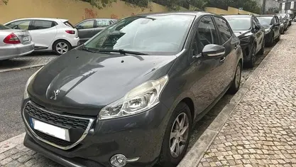 Usado 2015 Peugeot 208 Citadino | € 7.500 (Bom preço)