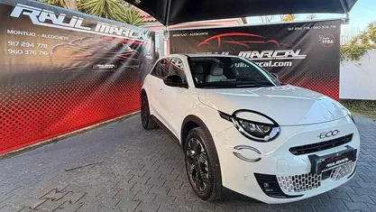 Branco Usado 2025 Fiat 600 | € 25.900 (Bom preço)