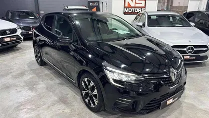 Usado Renault Clio V Intens 90 HP (66 kW) 2023 Preto