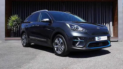 Cinza Usado 2021 Kia e-Niro SUV | € 23.990 (Preço justo)