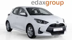 Branco Usado 2021 Toyota Yaris Hybrid Comfort | € 17.990 (Preço justo)