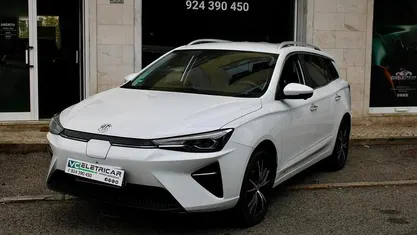 Branco Usado 2022 MG MG5 EV Luxury Carrinha | € 19.999 (Bom preço)